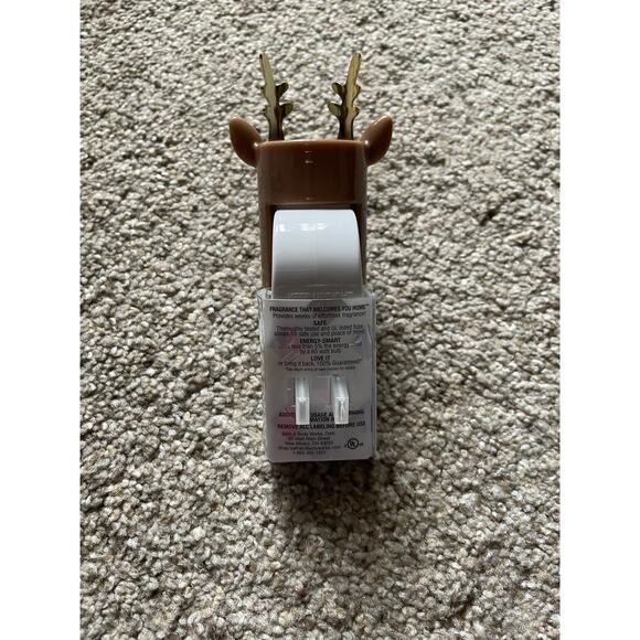 Reindeer Wall Plug in Bath and Body Works Home Scent - Picture 4 of 7